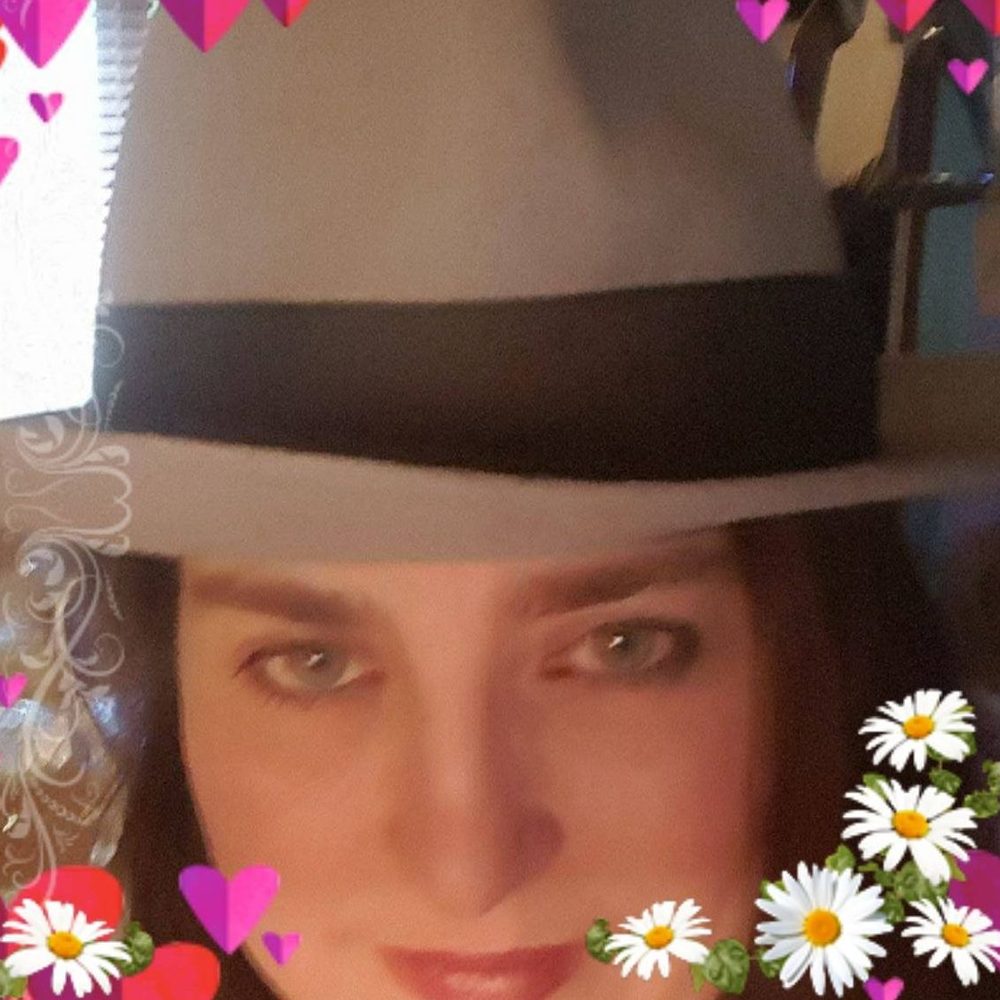Meet your Posher, Lenette